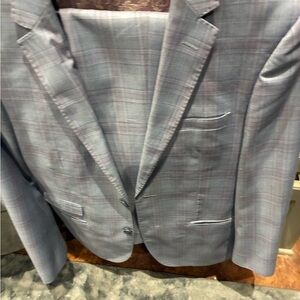 Men's Blue/Lavender Suit.  38s Slim.  32x30